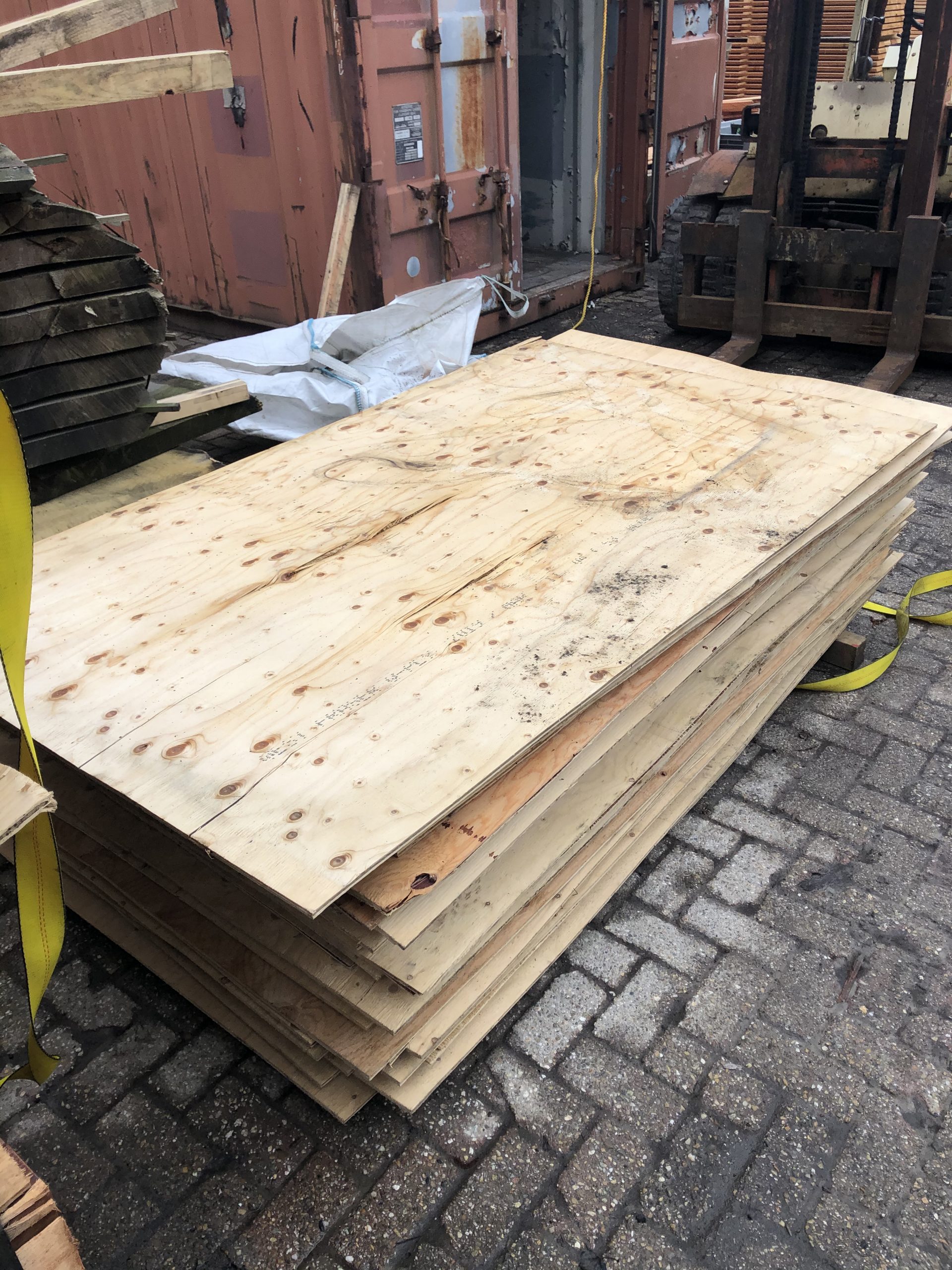 Plywood 208 x120 dikte 8mm - Houthandel Vierpolders